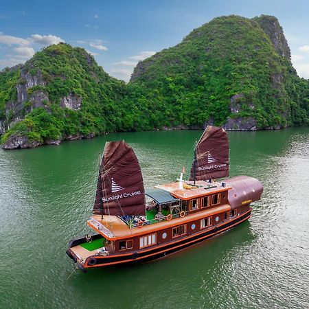 Hotel Sunlight Boutique Cruise - Cat Ba Island Hạ Long Exterior foto